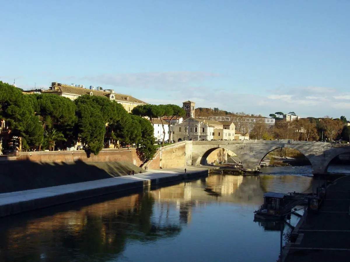 Torre Tolomei Trastevere Rome Bed & Breakfast